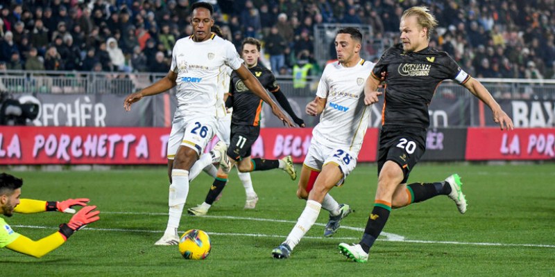 Cagliari Vs Venezia